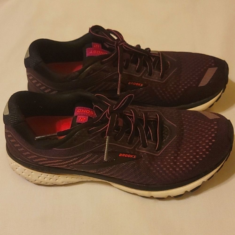 Brooks ghost 12 running shoes size 8.5